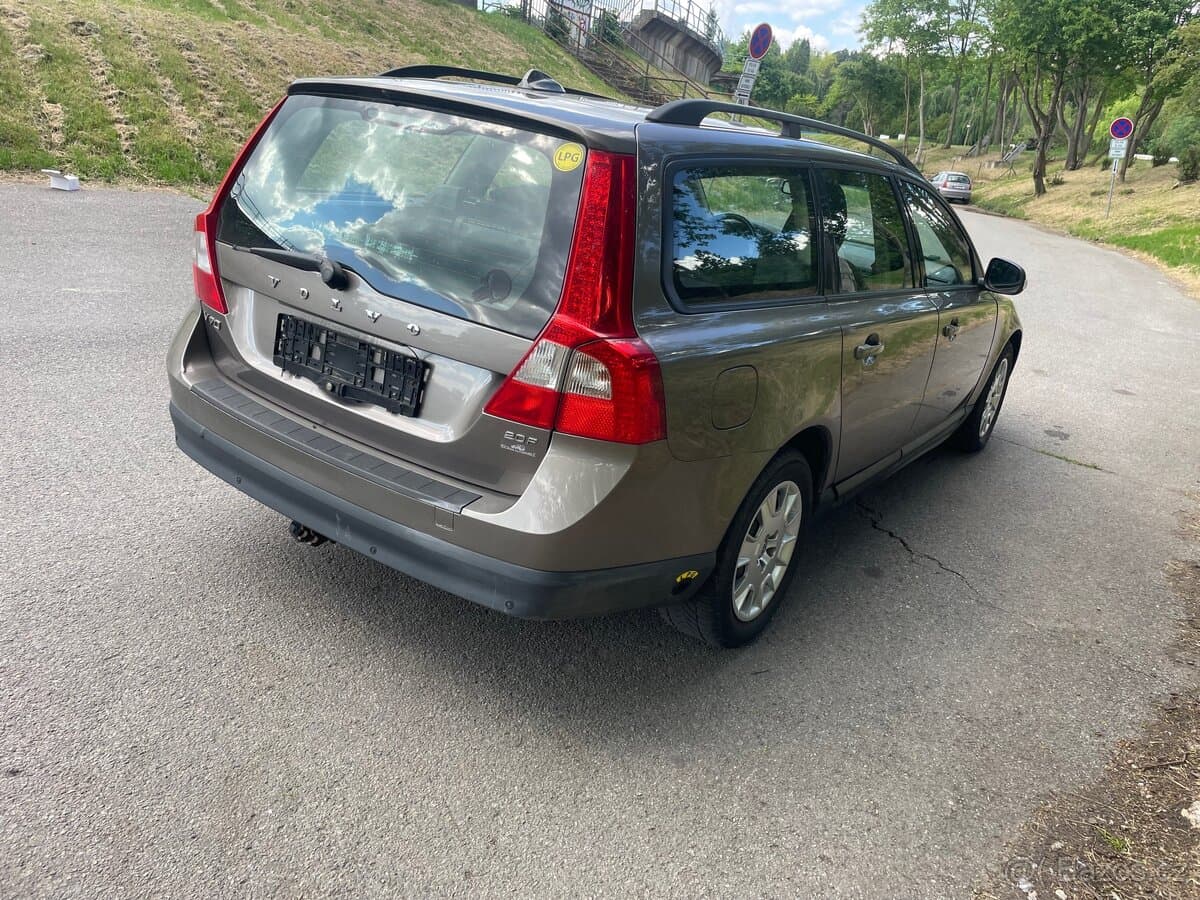 Volvo V70 - 4