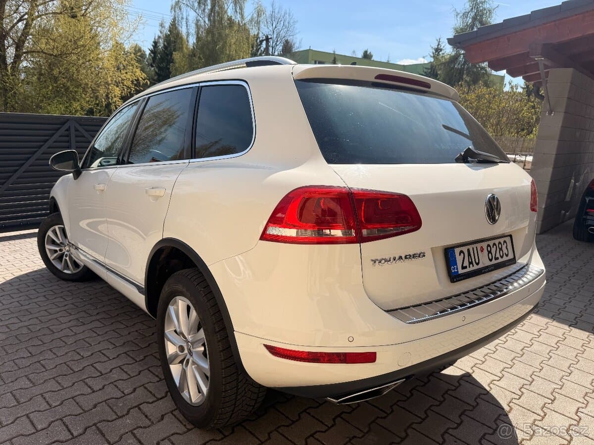 2010 Volkswagen TOUAREG - 4