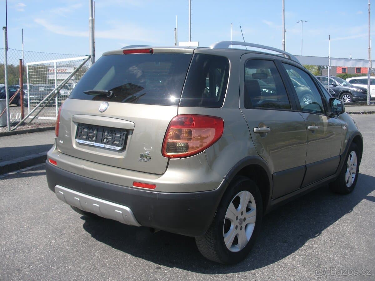 Fiat SEDICI - 4
