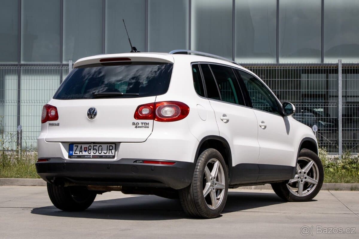 2011 Volkswagen TIGUAN - 4