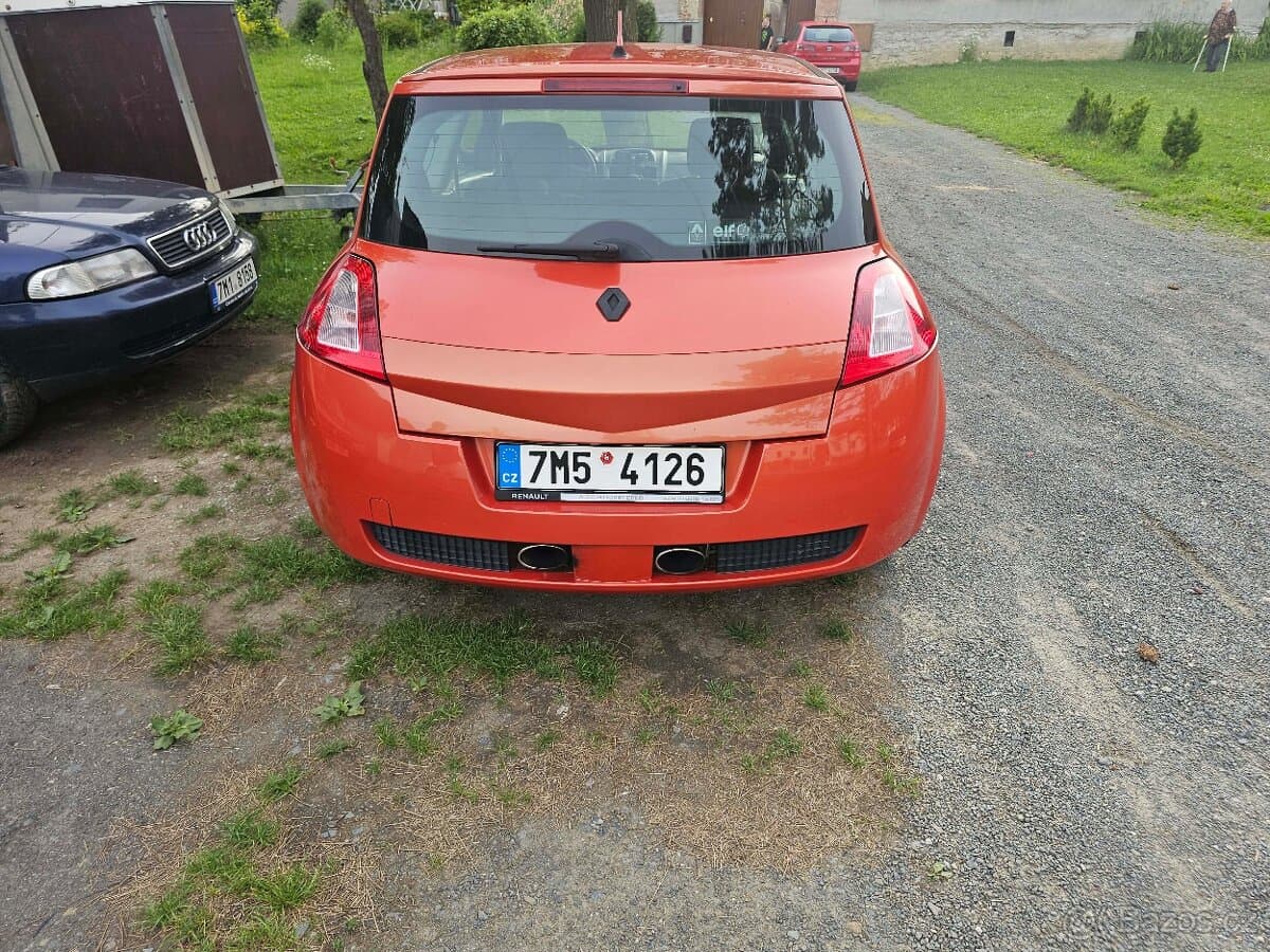 Renault MEGANE - 4