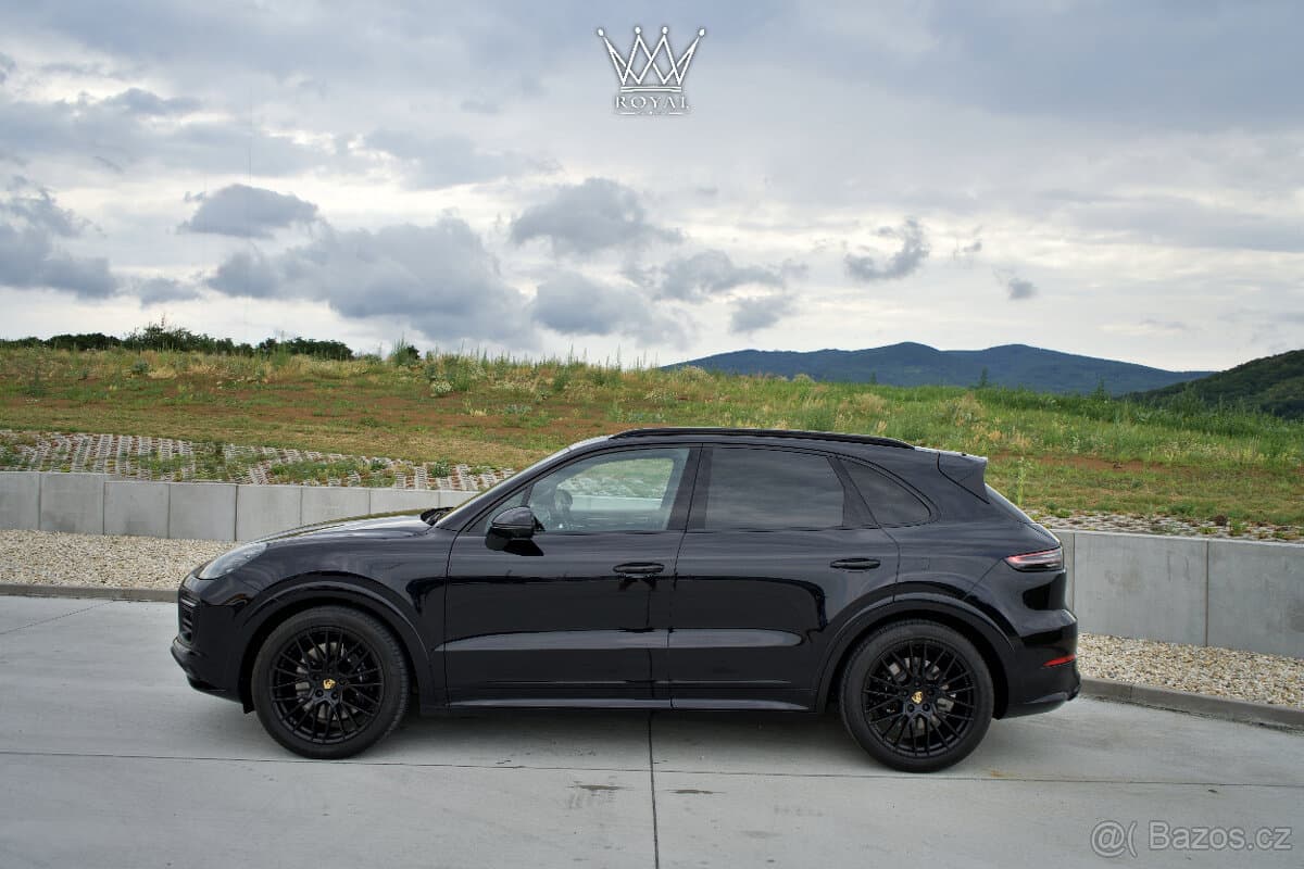 2021 Porsche CAYENNE - 4