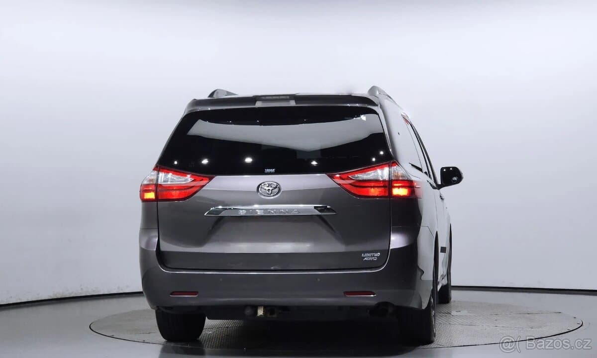 2018 Toyota SIENNA - 4