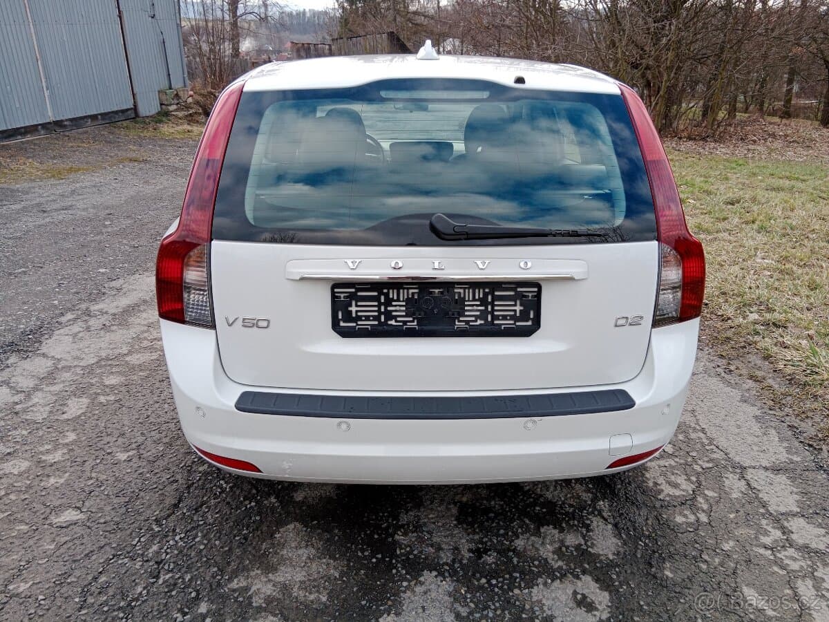 2011 Volvo V50 - 4