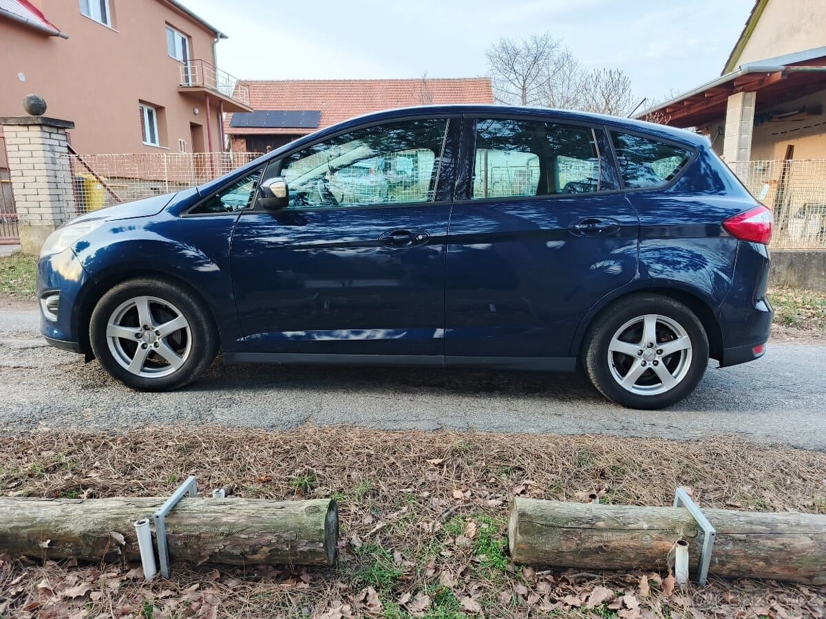 2011 Ford C-MAX - 4
