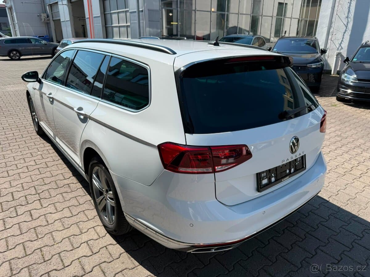 Volkswagen PASSAT - 4