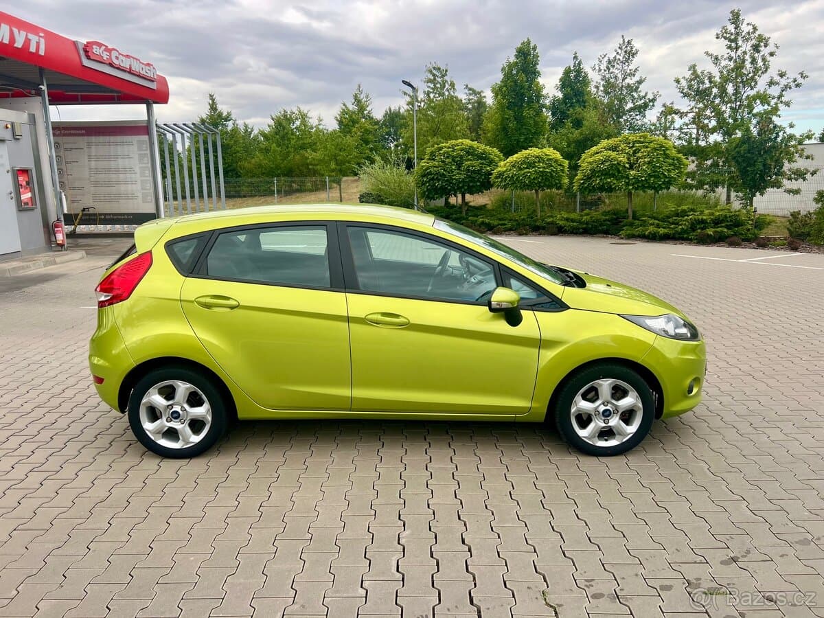 2009 Ford FIESTA - 4