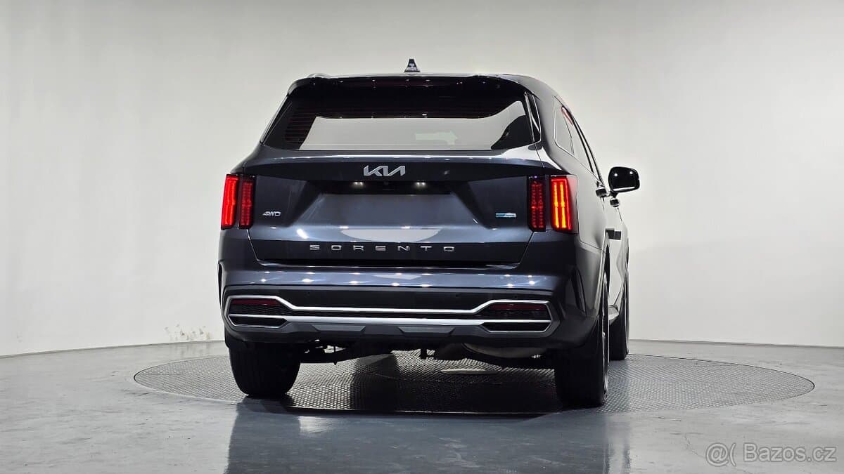 2022 Kia SORENTO - 4