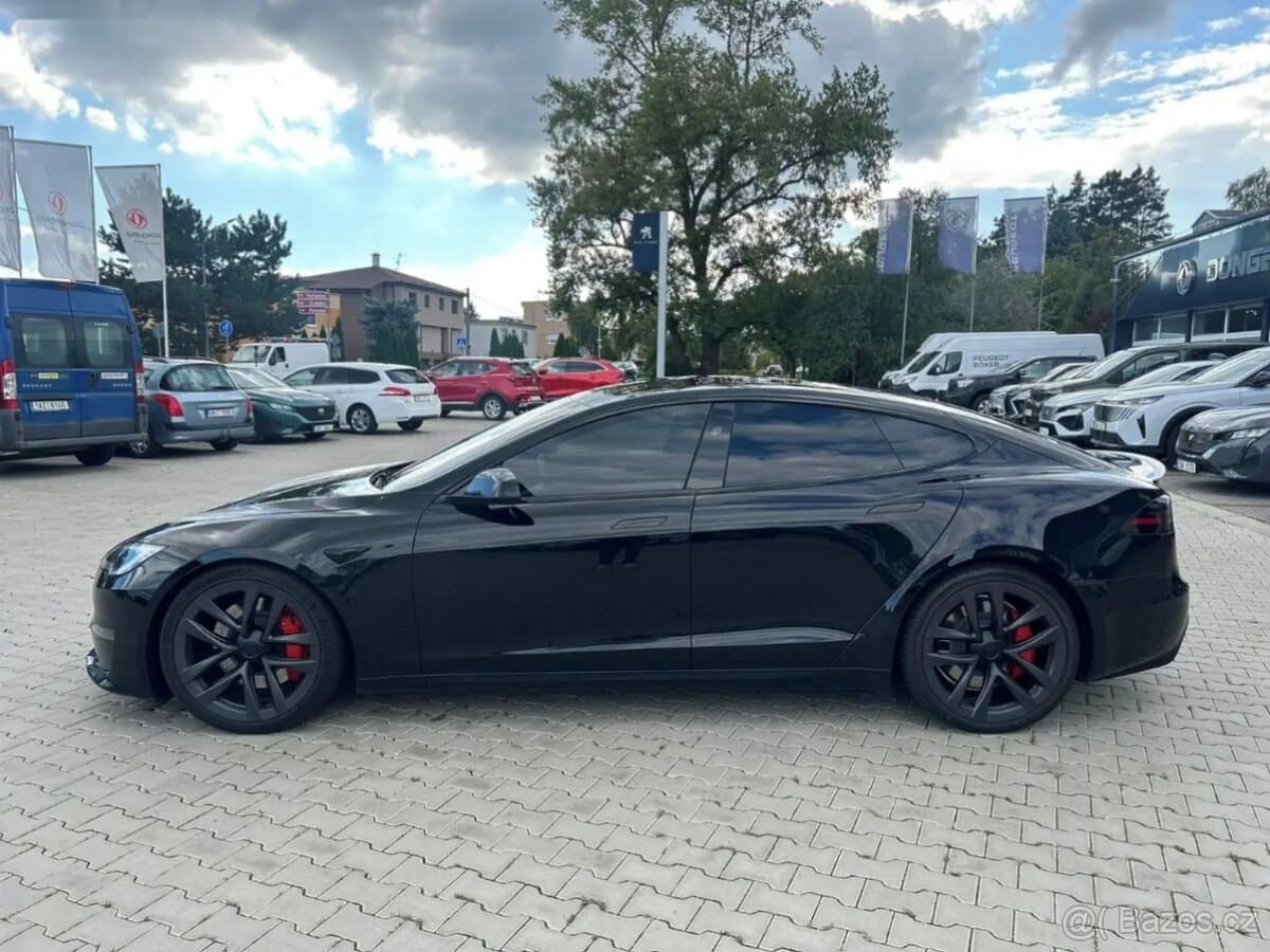 2024 Tesla MODEL S - 4