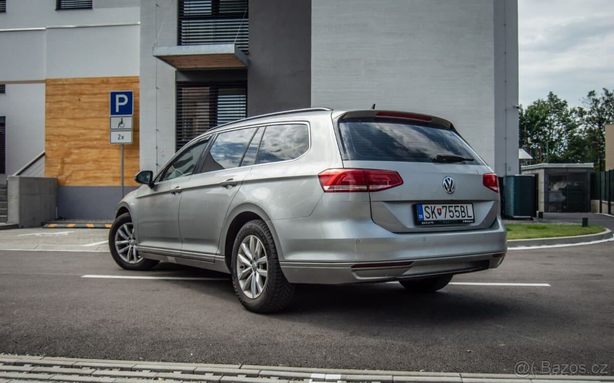 2016 Volkswagen PASSAT - 4