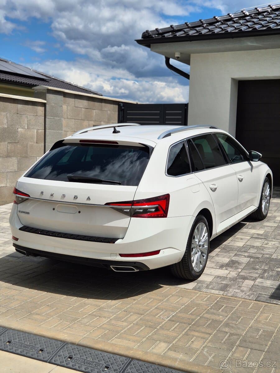 2020 Škoda SUPERB - 4