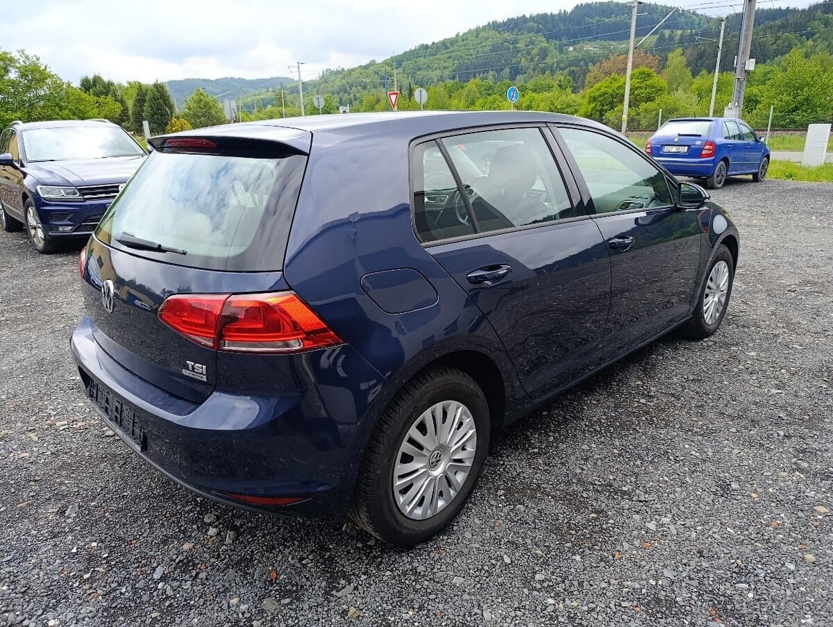 Volkswagen GOLF - 4