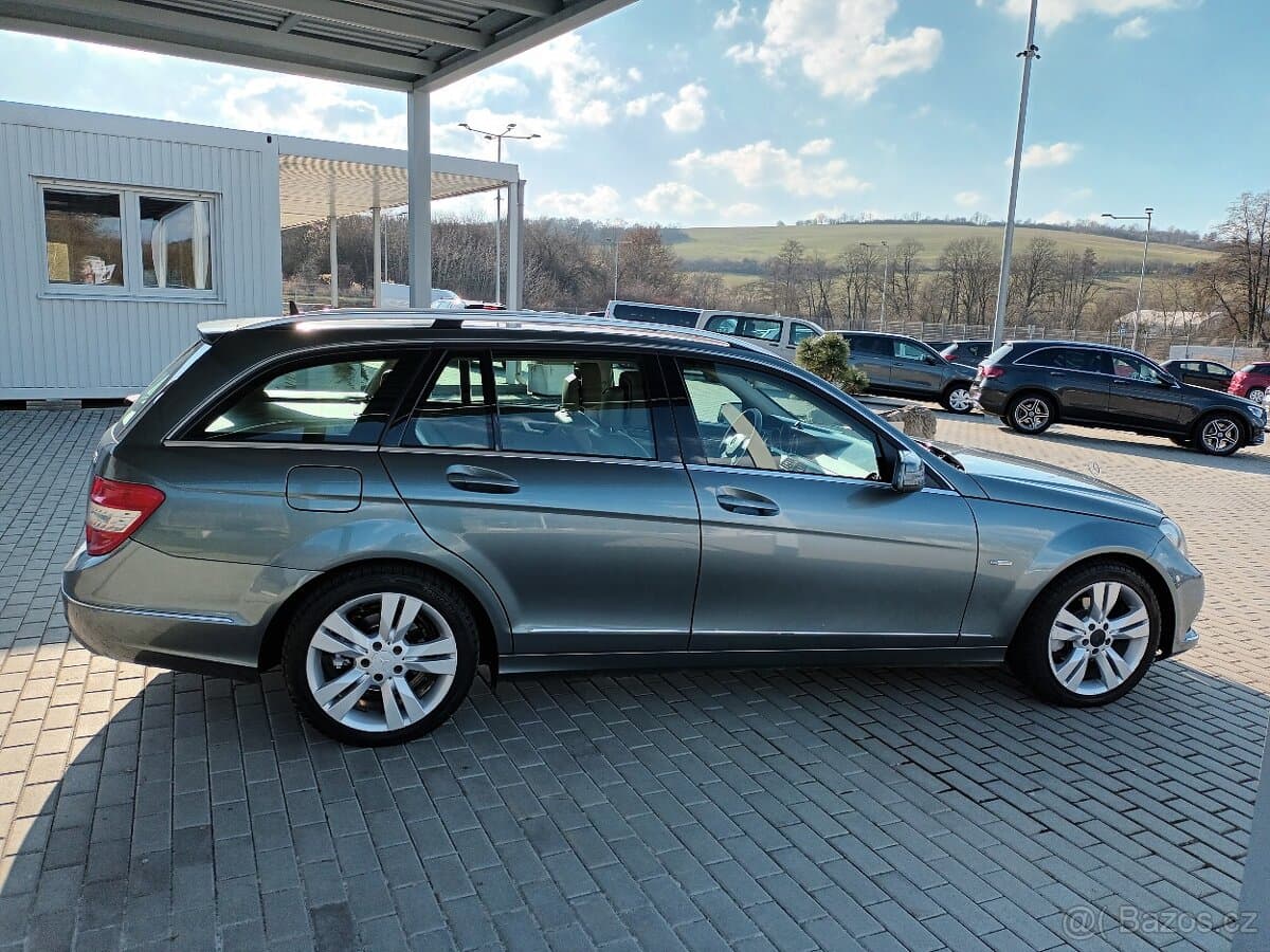 2011 Mercedes-Benz C-CLASS - 4