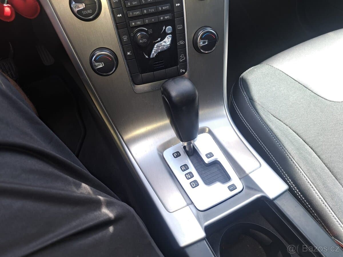 2011 Volvo XC60 - 4