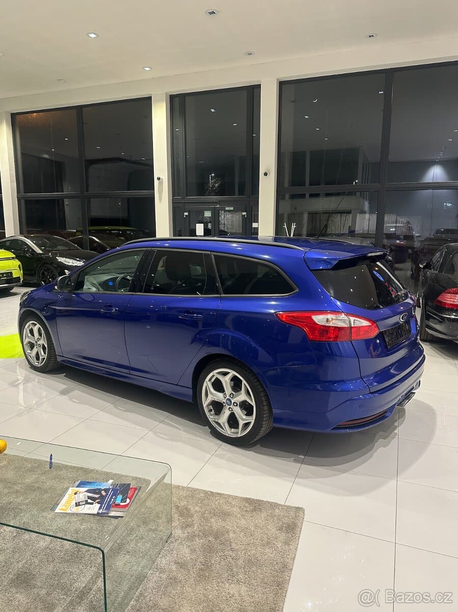 2013 Ford FOCUS - 4