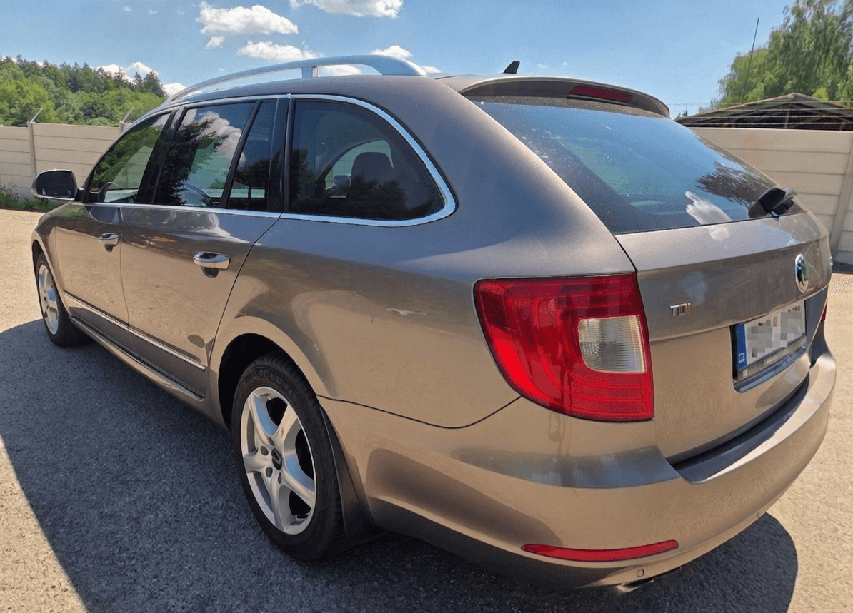 2010 Škoda SUPERB - 4
