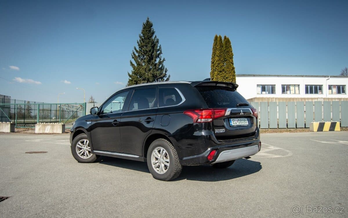 2019 Mitsubishi OUTLANDER - 4