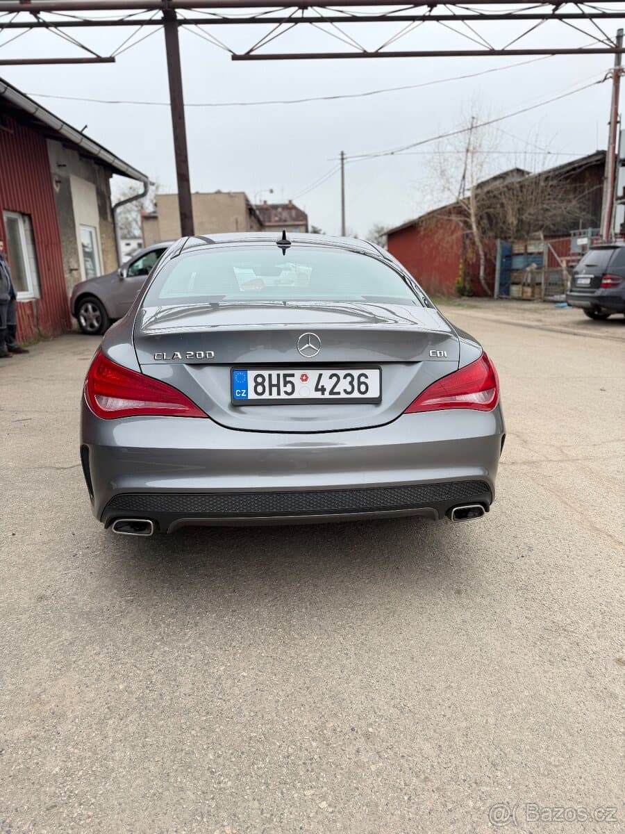 Mercedes-Benz CLA - 4