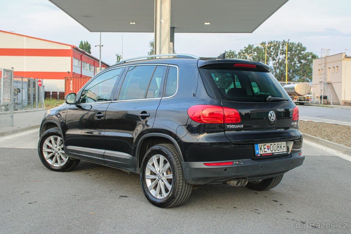 2012 Volkswagen TIGUAN - 4