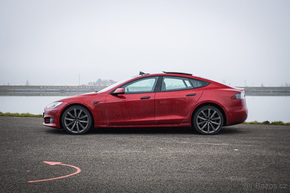 2016 Tesla MODEL S - 4