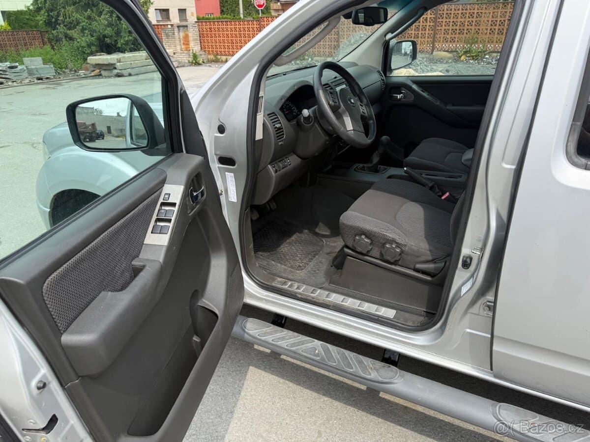 2009 Nissan NAVARA - 4