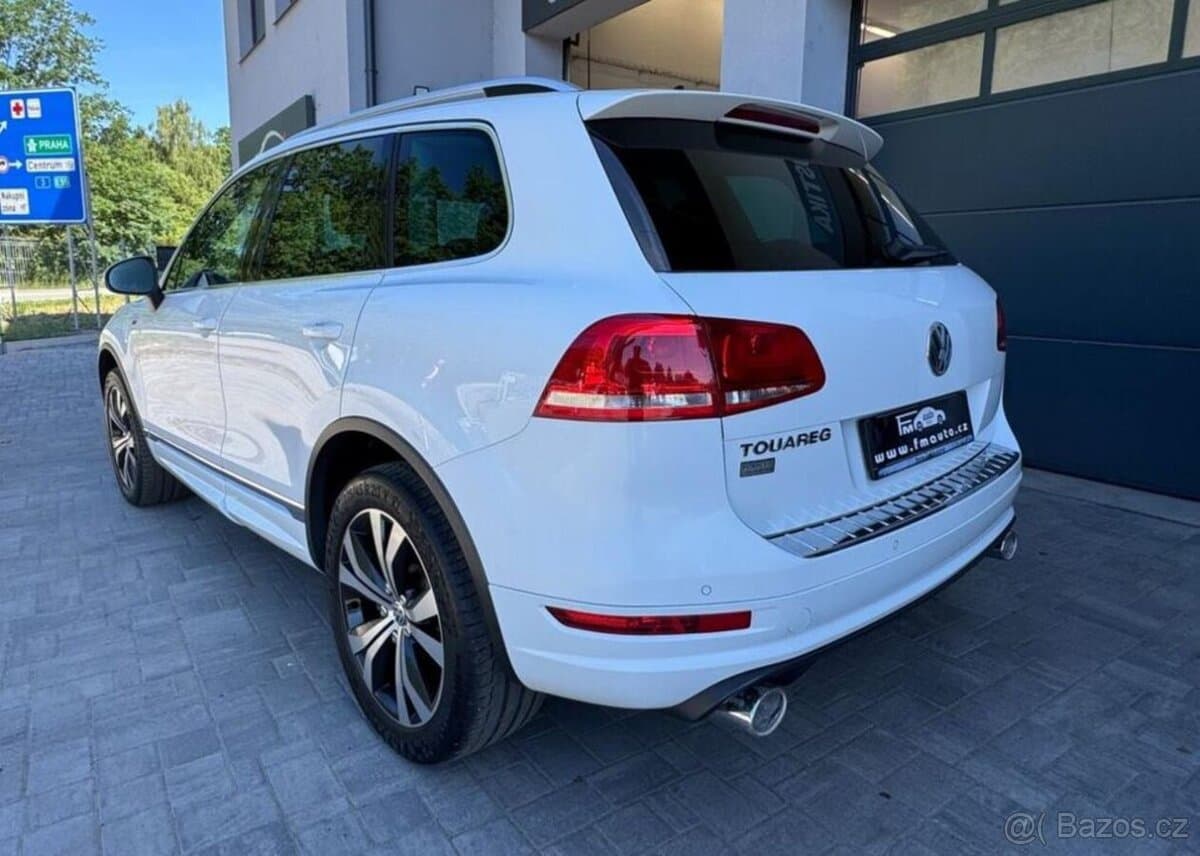 2012 Volkswagen TOUAREG - 4