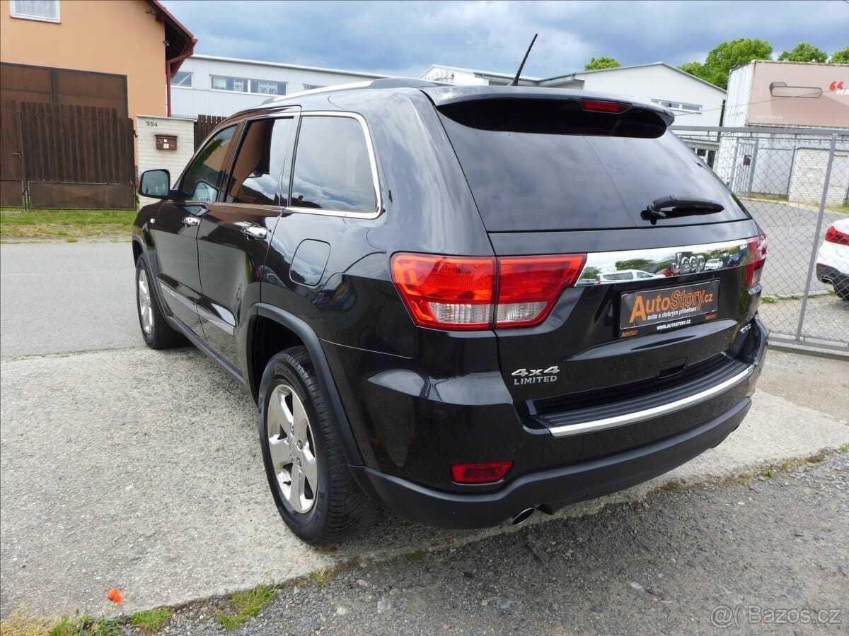 2013 Jeep CHEROKEE - 4