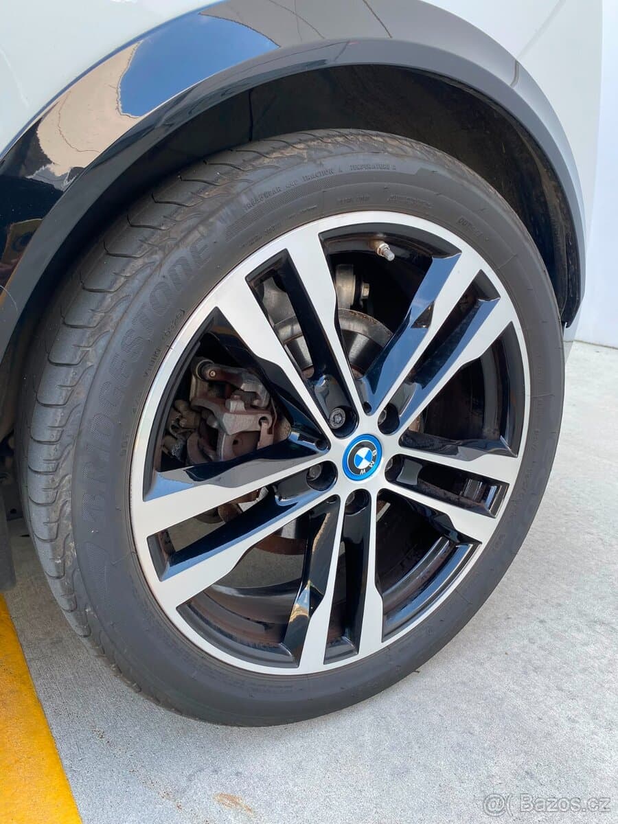 2022 BMW i3 - 4