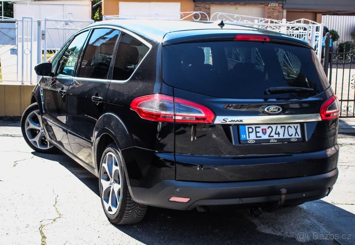 2011 Ford S-MAX - 4