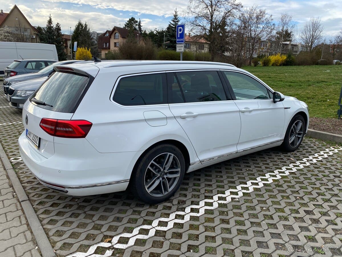 2015 Volkswagen PASSAT - 4