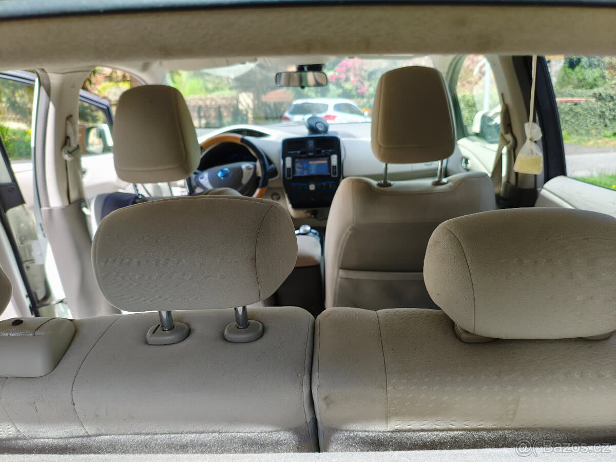 Nissan LEAF - 4