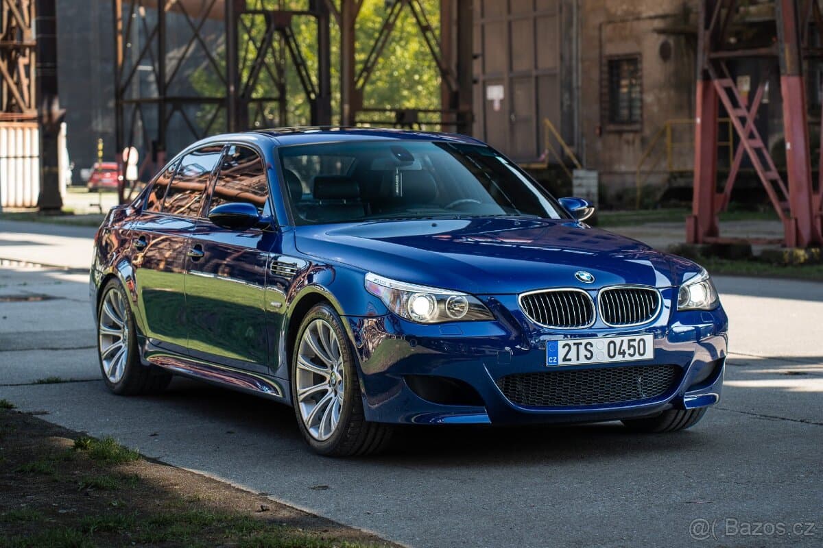 2005 BMW M5 - 4