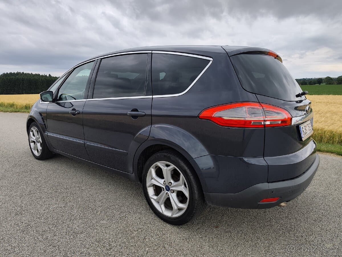 2012 Ford S-MAX - 4