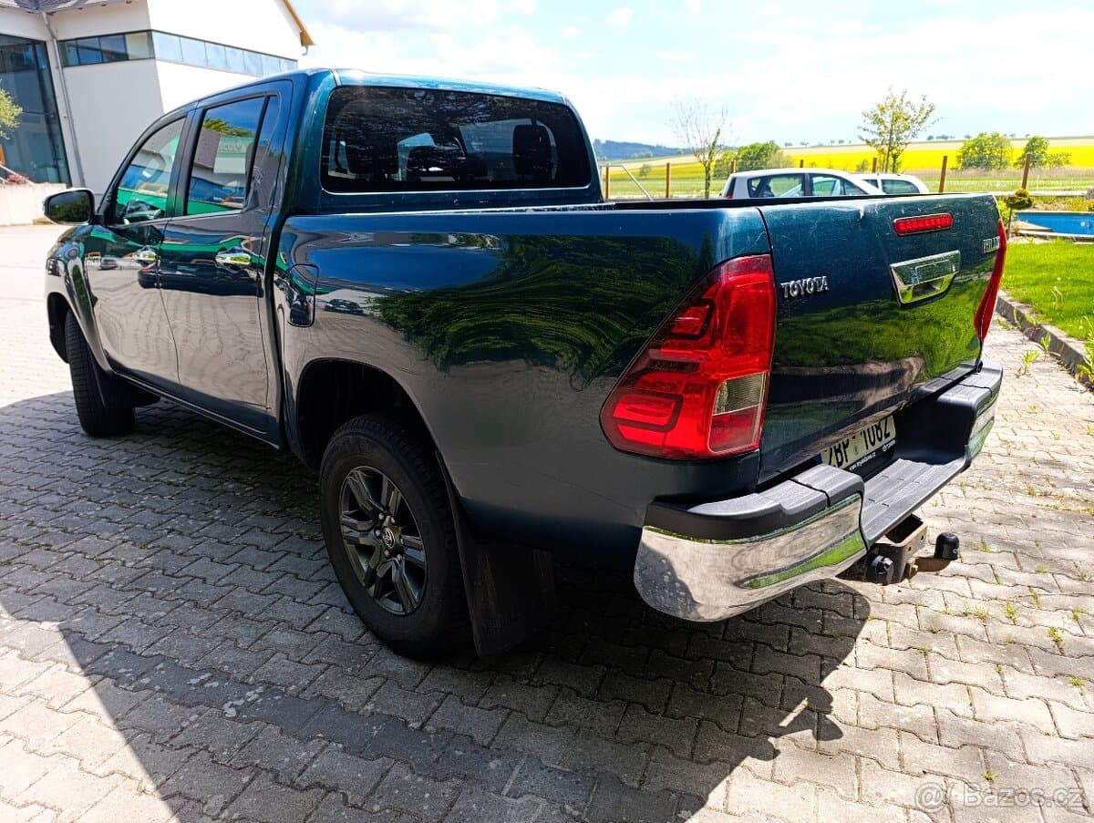 2021 Toyota HILUX - 4