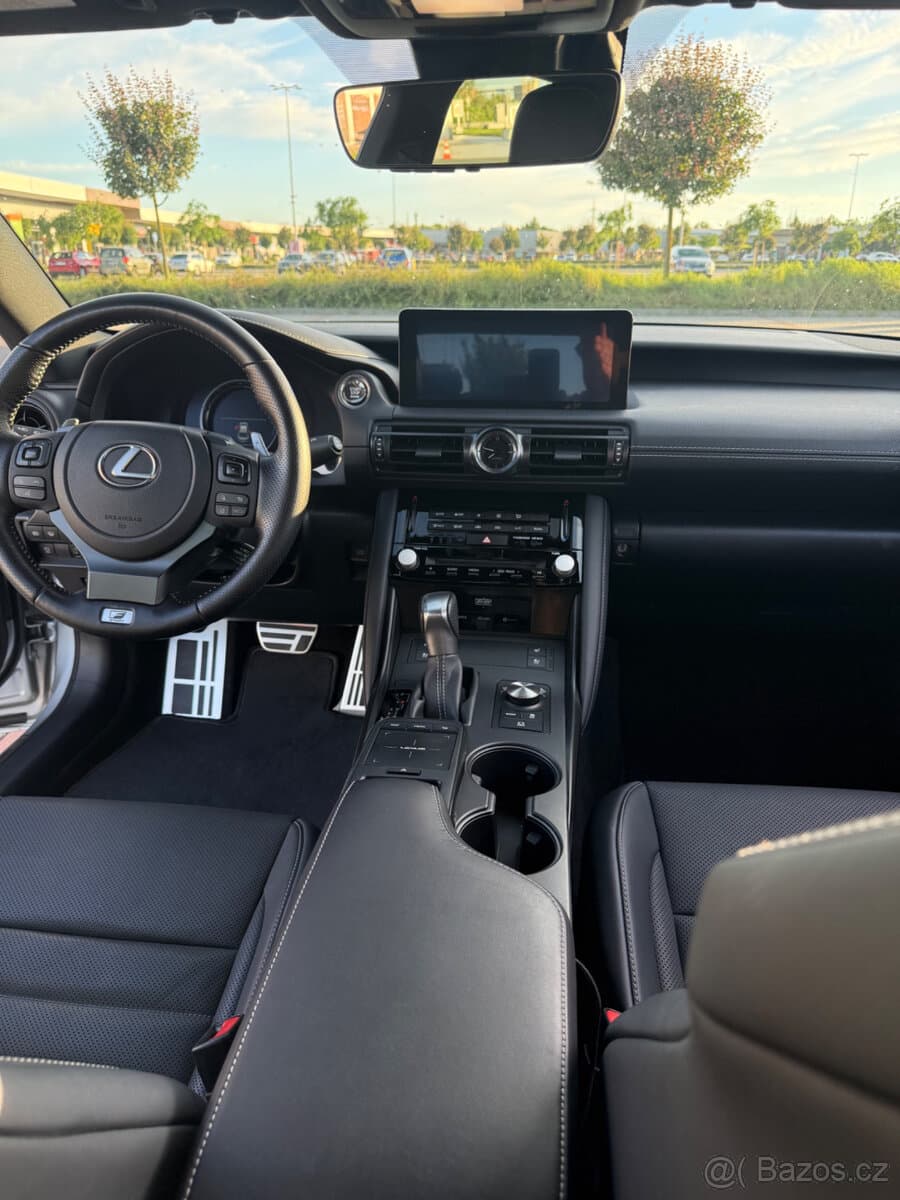 2024 Lexus IS - 4