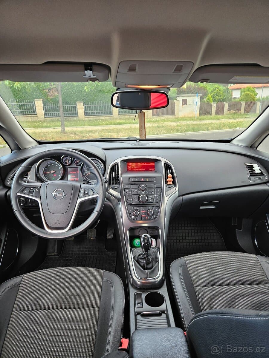 2010 Opel ASTRA - 4