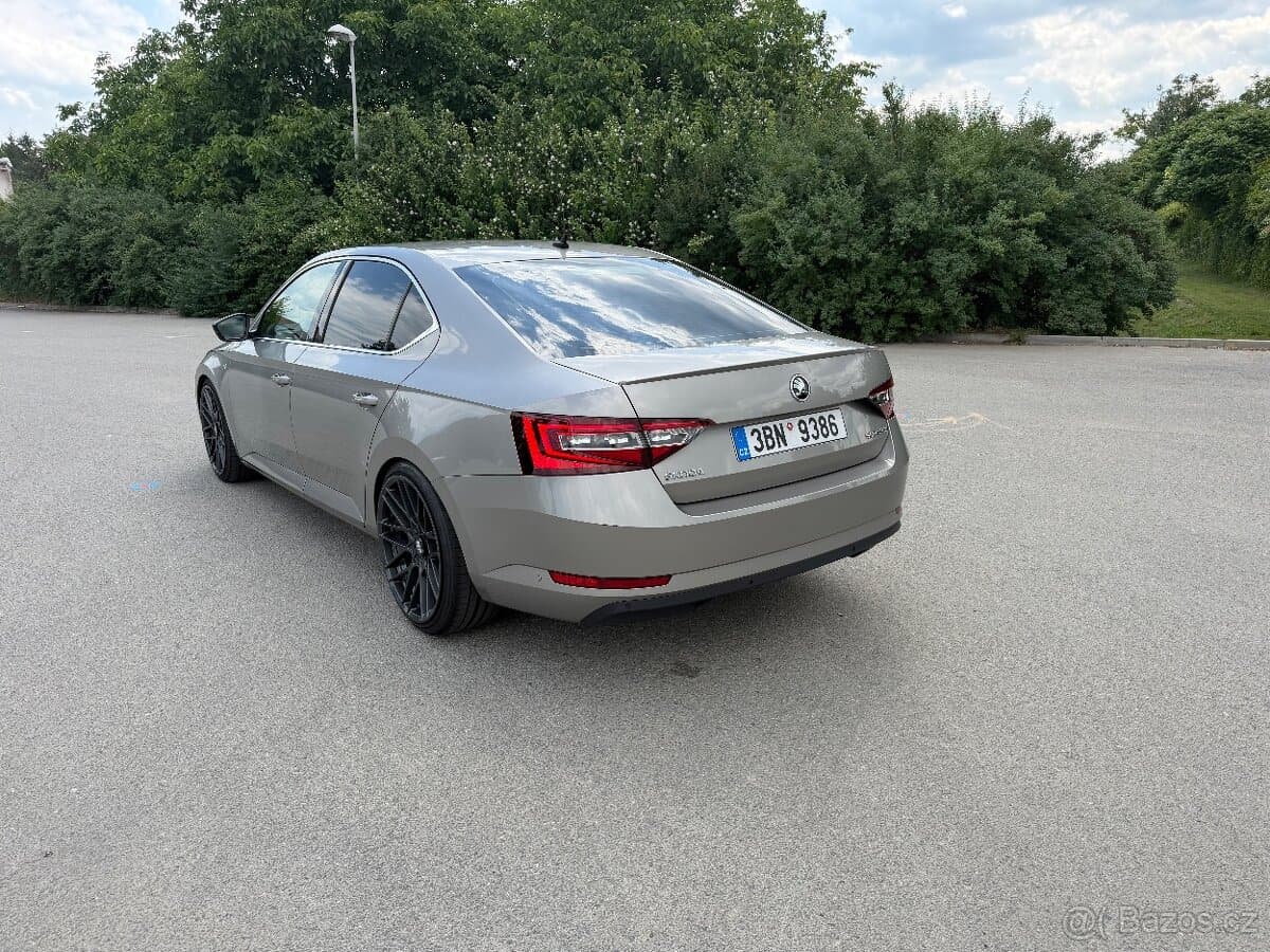 2017 Škoda SUPERB - 4