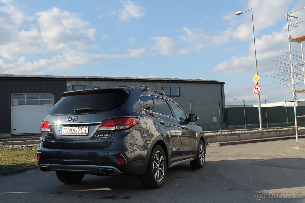 2017 Hyundai SANTA FE - 4