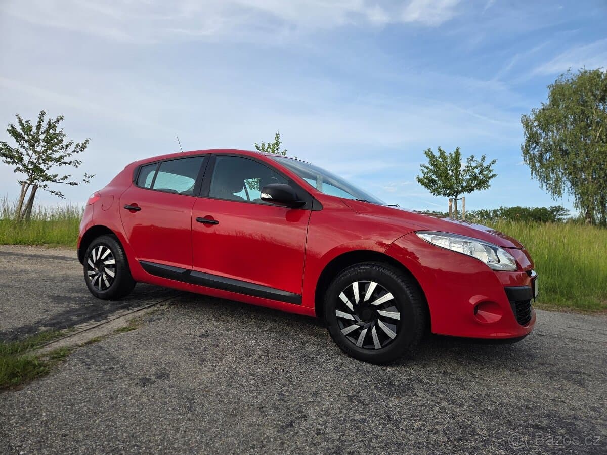 2011 Renault MEGANE - 4