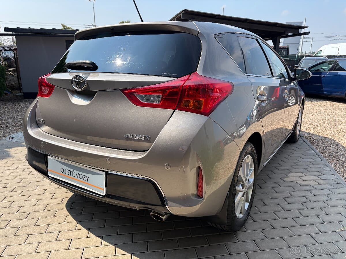 2014 Toyota AURIS - 4