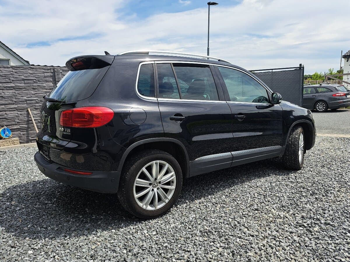 2012 Volkswagen TIGUAN - 4