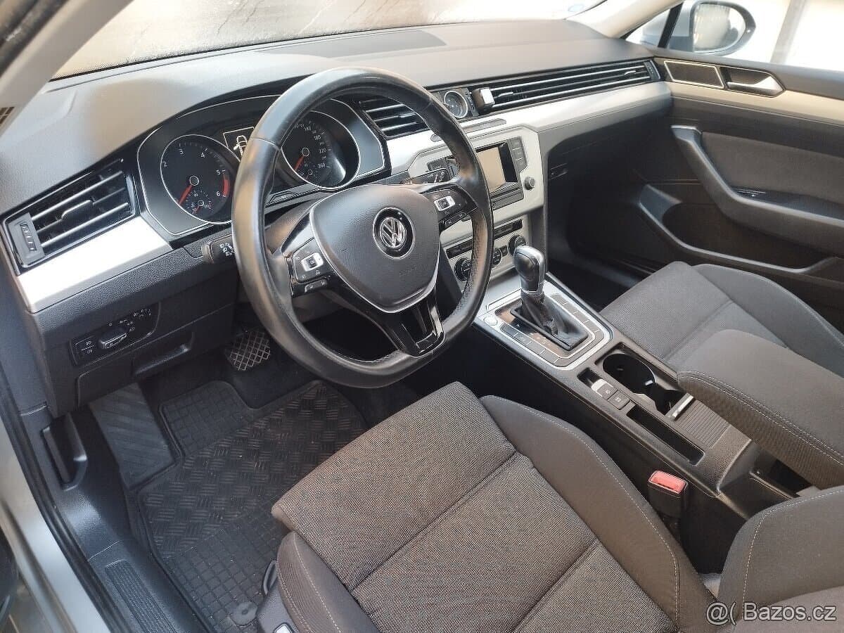 2015 Volkswagen PASSAT - 4