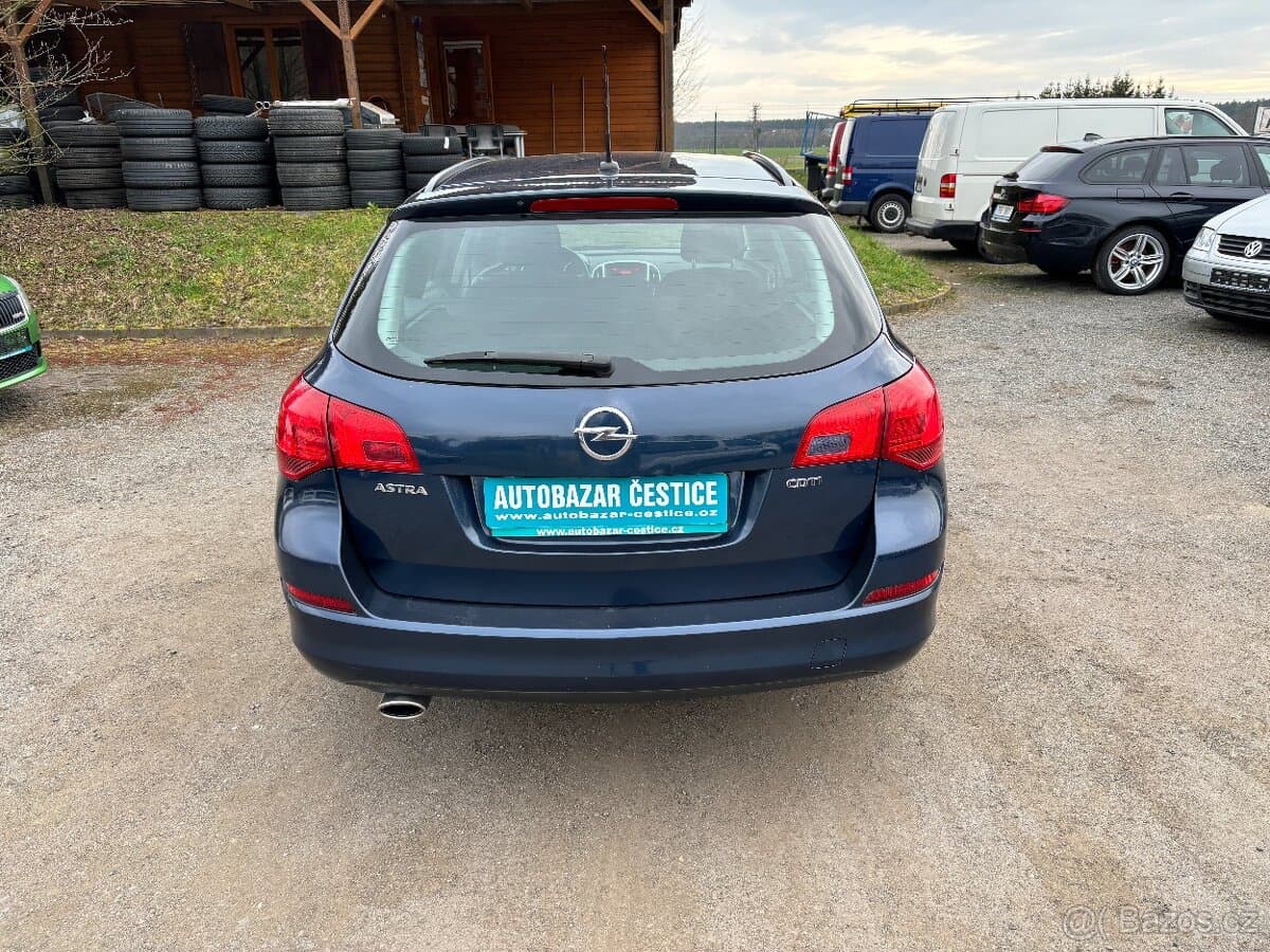 Opel ASTRA - 4