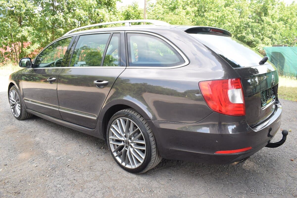 2011 Škoda SUPERB - 4