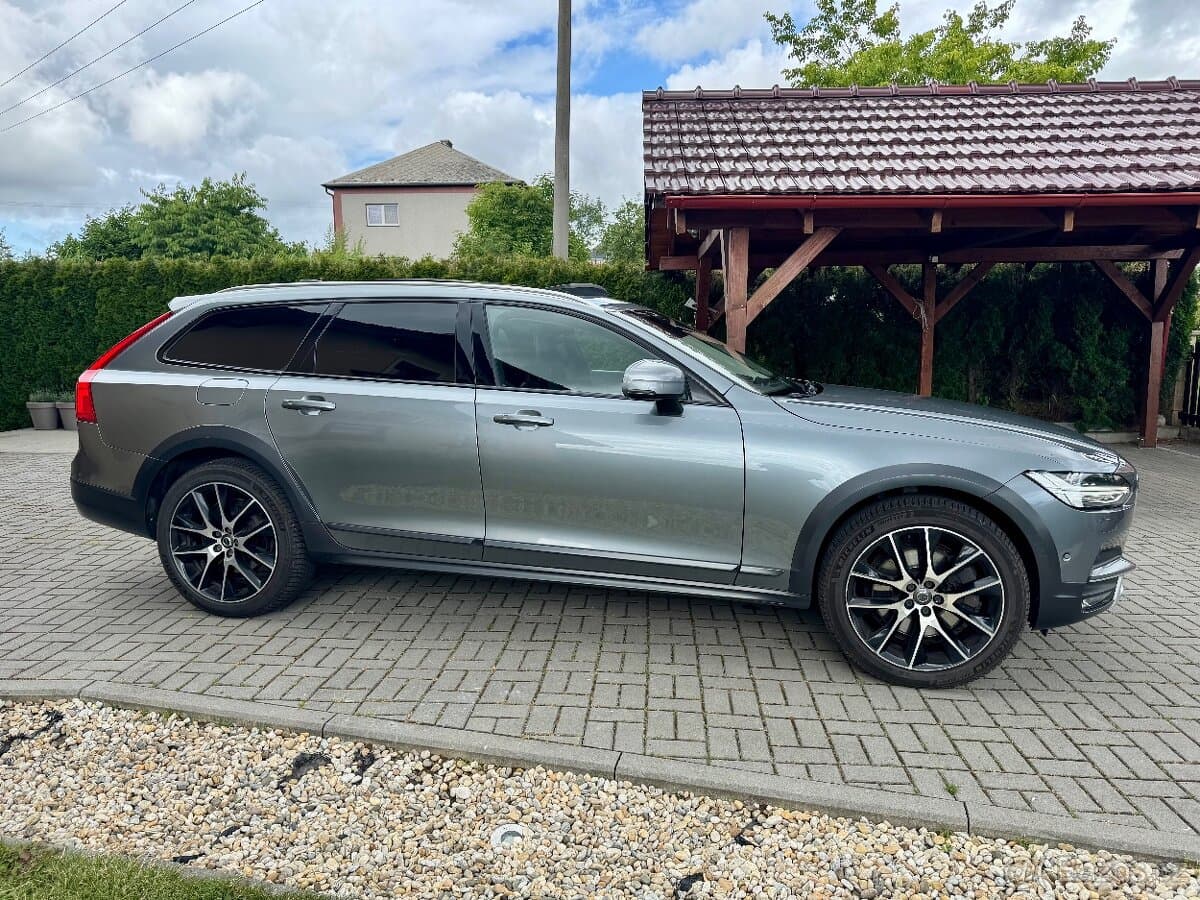 2017 Volvo V90 - 4