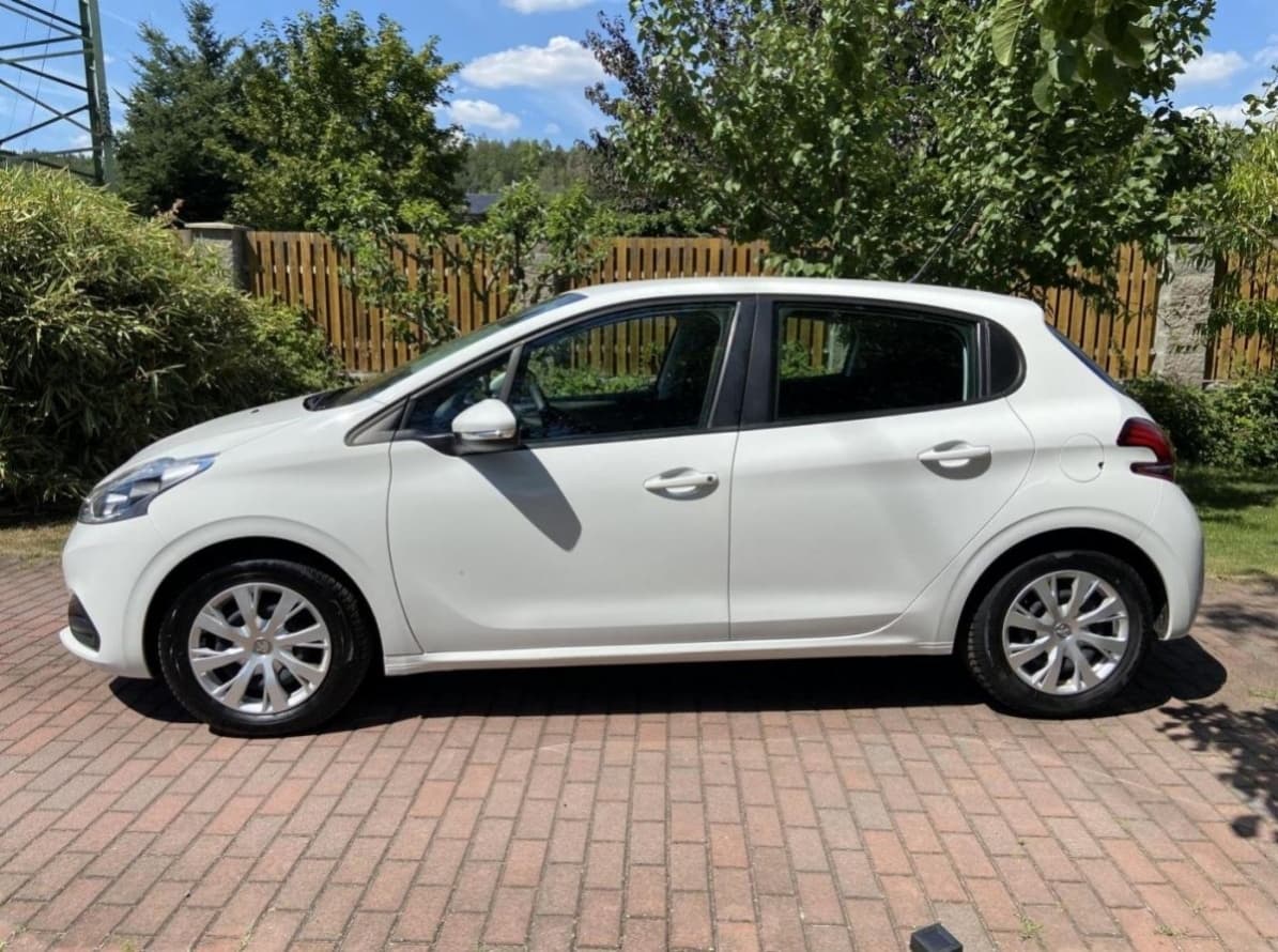 2015 Peugeot 208 - 4