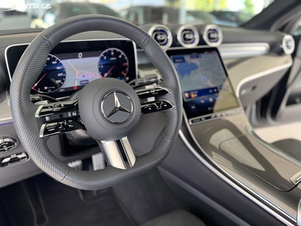 2025 Mercedes-Benz GLC - 4