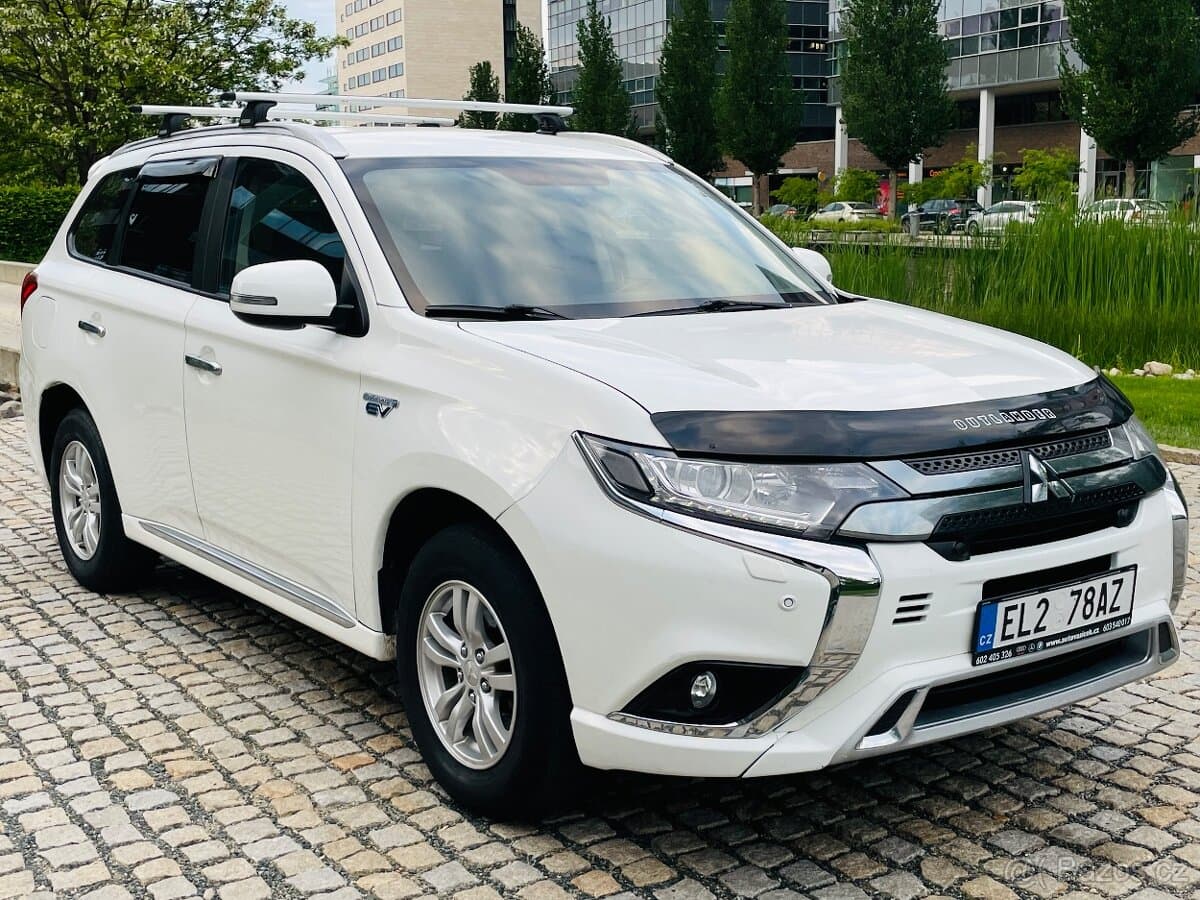 2020 Mitsubishi OUTLANDER - 4