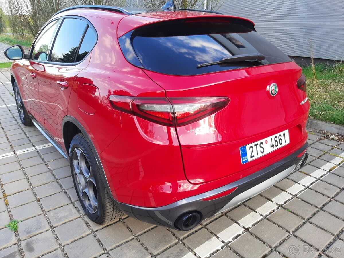 2022 Alfa Romeo STELVIO - 4