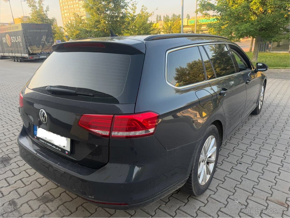 2015 Volkswagen PASSAT - 4